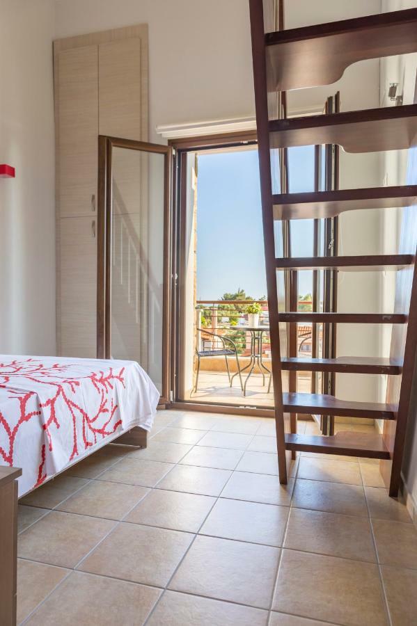 Villa Kristin 2 - 2Min Walk To Great Sandy, Shallow Beach Nikiti  Exterior foto