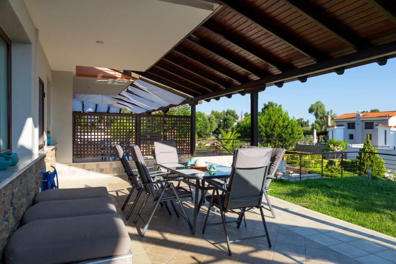 Villa Kristin 2 - 2Min Walk To Great Sandy, Shallow Beach Nikiti  Exterior foto